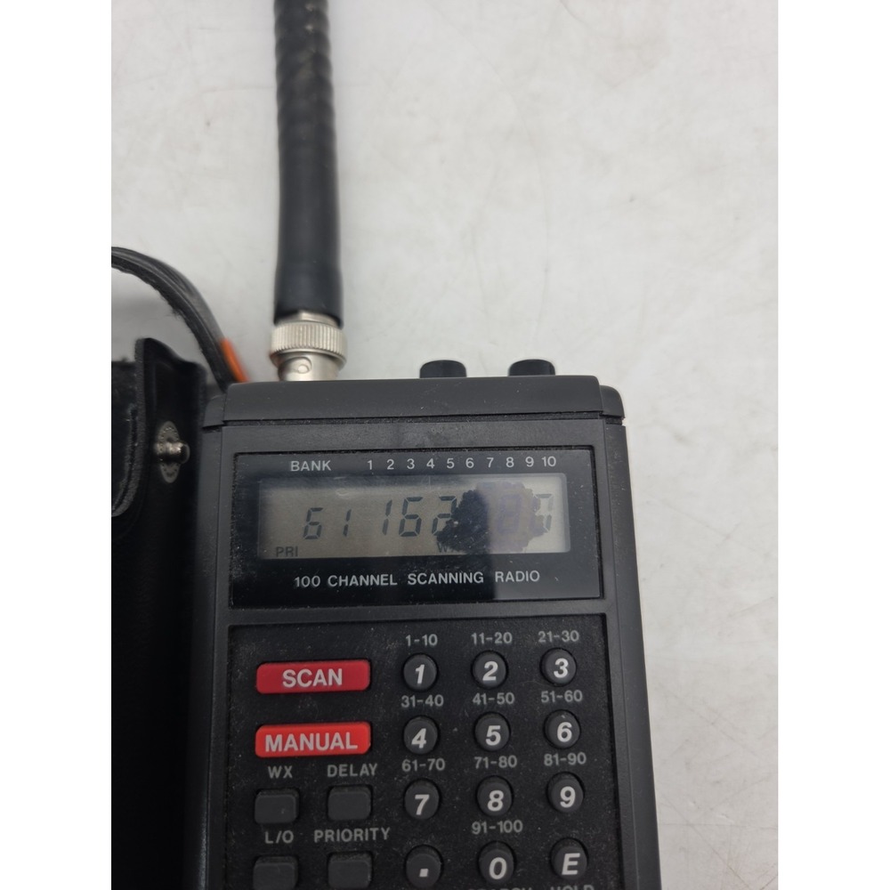Uniden Bearcat Scanner BC100XLT W/ Case and Power Cord - Screen Issue WORK NOTES - Picture 2 of 10